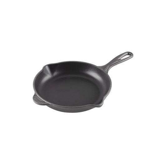  Le Creuset 9" Classic Skillet | Oyster