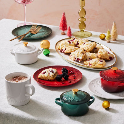  Le Creuset Holly Collection 7" Plate | Artichaut