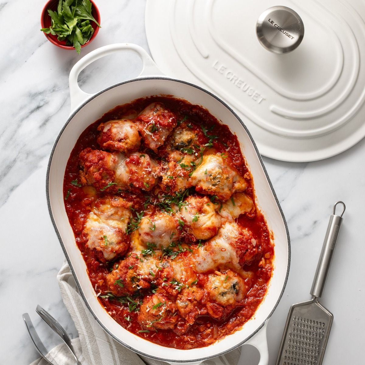  Le Creuset Signature 3.75 Qt. Oval Casserole | White