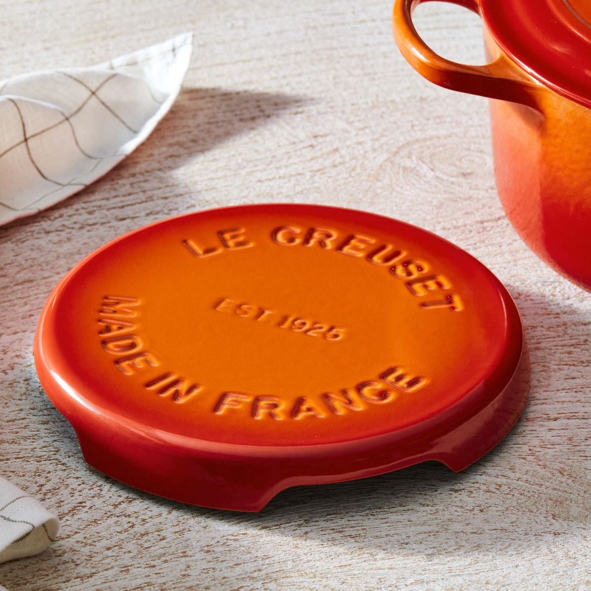  Le Creuset Signature Trivet | Flame
