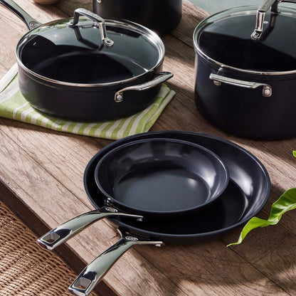  Le Creuset Essential Nonstick Ceramic 8" Fry Pan