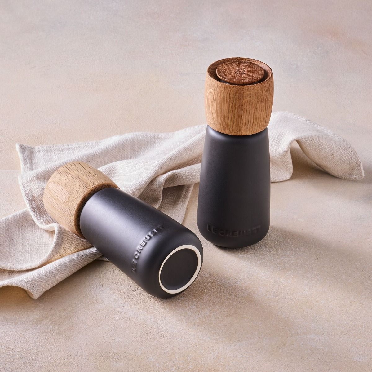  Le Creuset 7" Alpine Salt Mill | Licorice