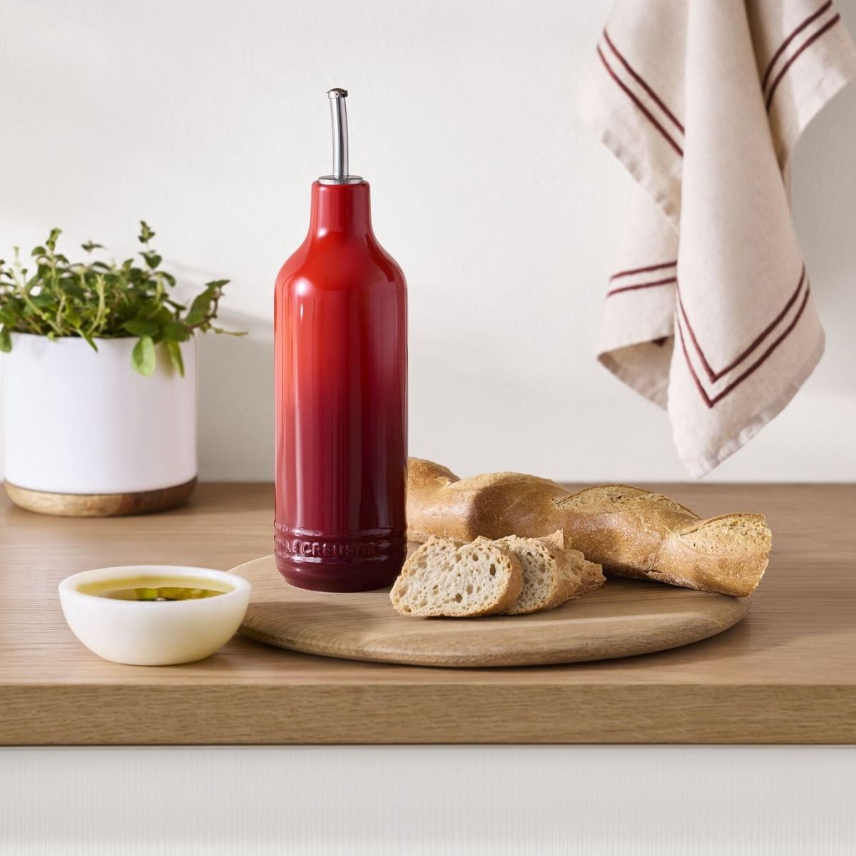  Le Creuset 20oz Signature Oil Cruet | Cerise
