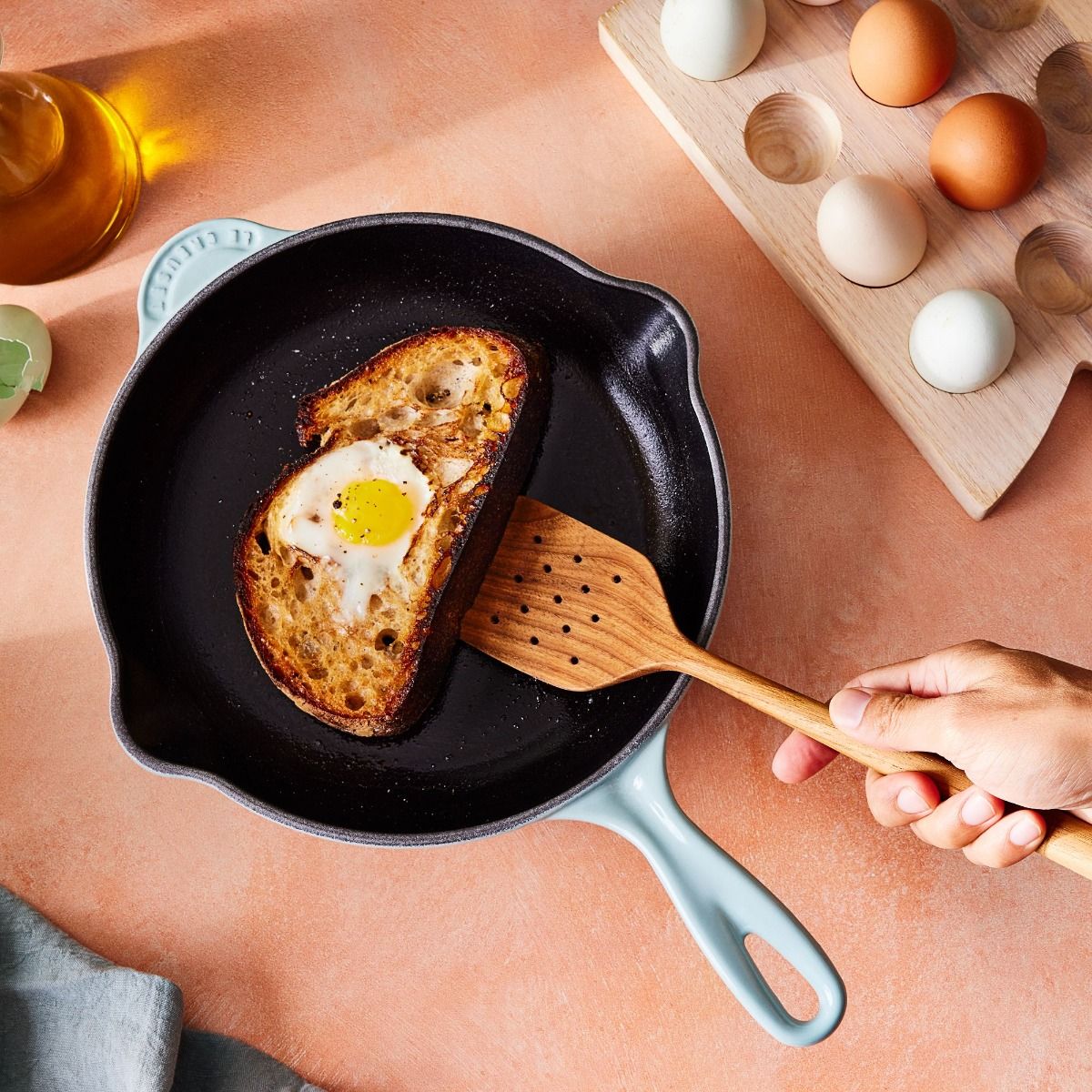  Le Creuset 9" Classic Skillet | Sea Salt