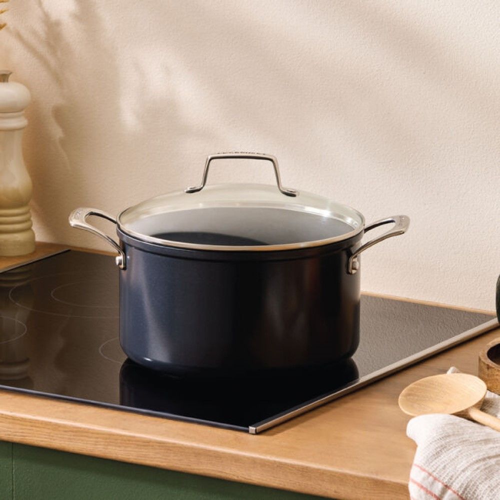  Le Creuset Essential Nonstick Ceramic 6.3 Qt. Stockpot