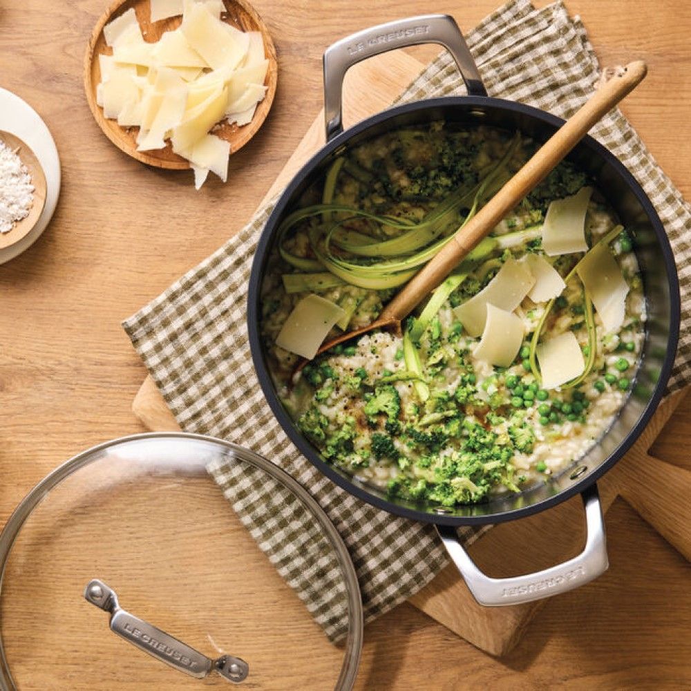  Le Creuset Essential Nonstick Ceramic 6.3 Qt. Stockpot