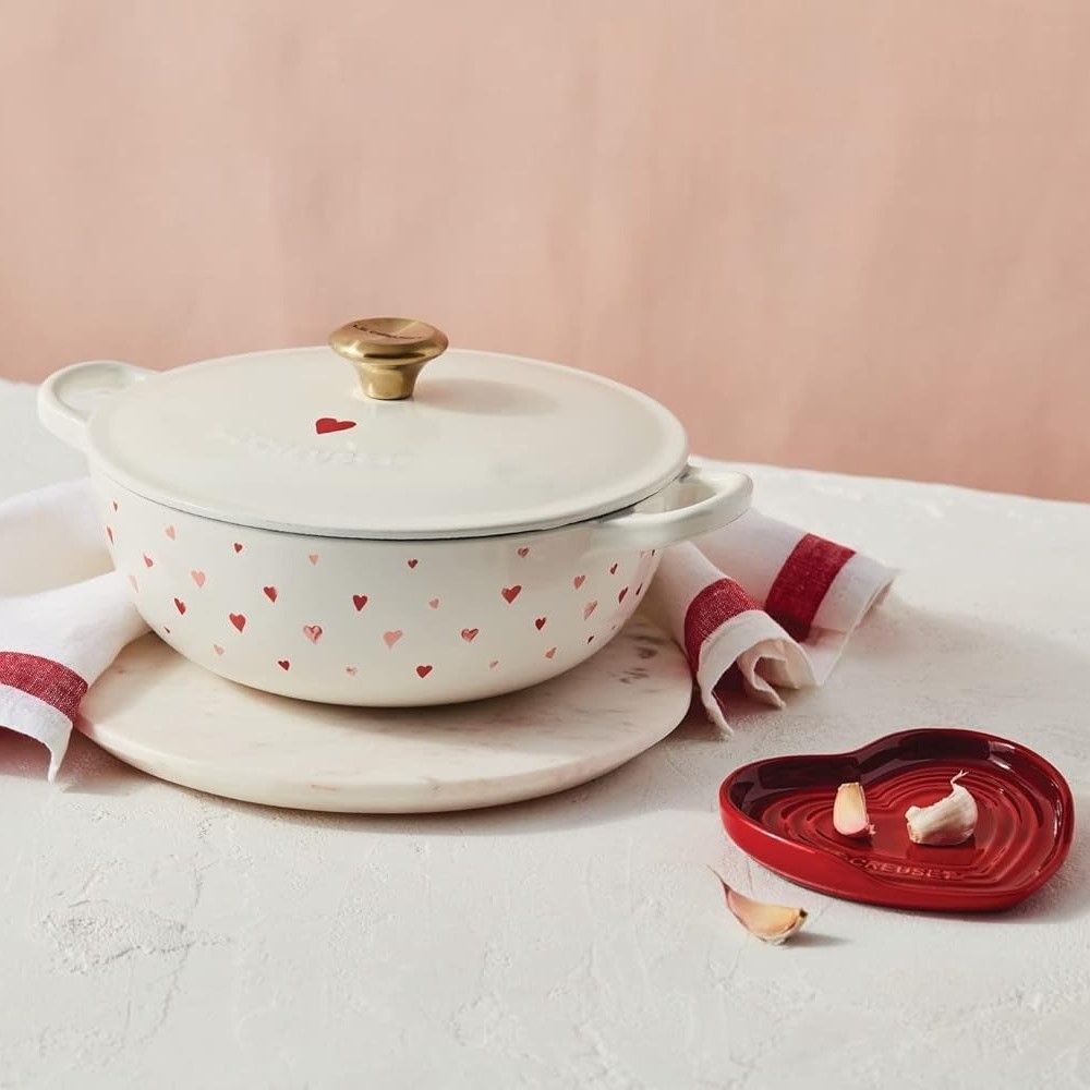  Le Creuset Heart Spoon Rest | Cerise