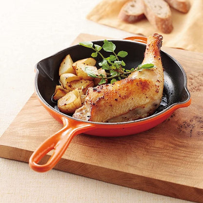  Le Creuset 9" Classic Skillet | Flame