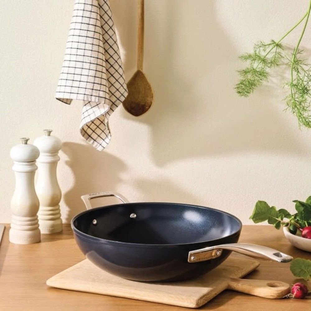  Le Creuset Essential Nonstick Ceramic 4.9 Qt. Stir Fry Pan