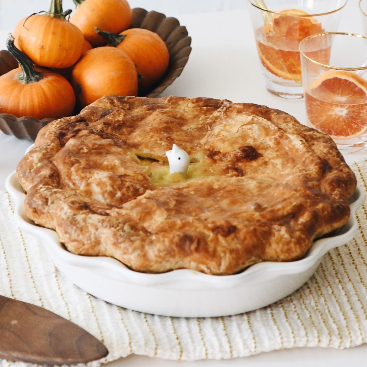  Le Creuset 9" Heritage Pie Dishes (Set Of 2) | White