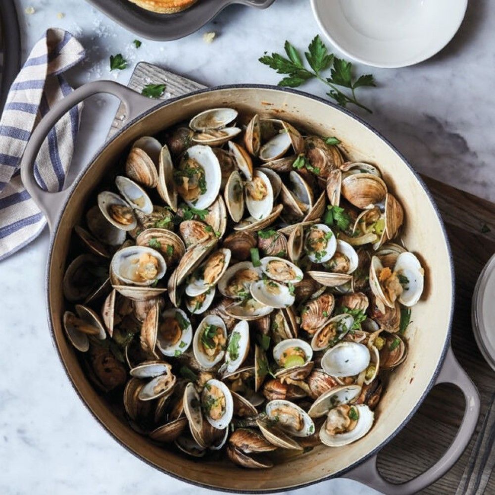 Le Creuset 6.75 Qt. Signature Round Wide Dutch Oven | Oyster