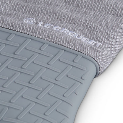  Le Creuset Kitchen Essentials 15" Oven Mitt | Charbon