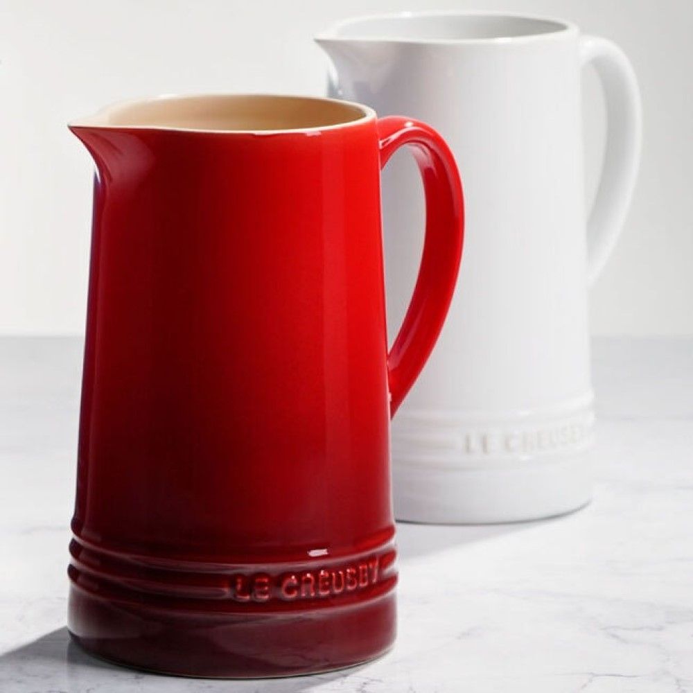  Le Creuset 1.6 Qt Pitcher | Cerise/Cherry Red