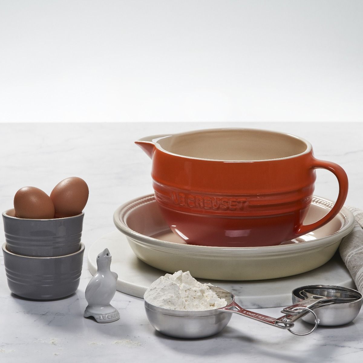  Le Creuset 2 Qt. Stoneware Batter Bowl | Cerise/Cherry Red