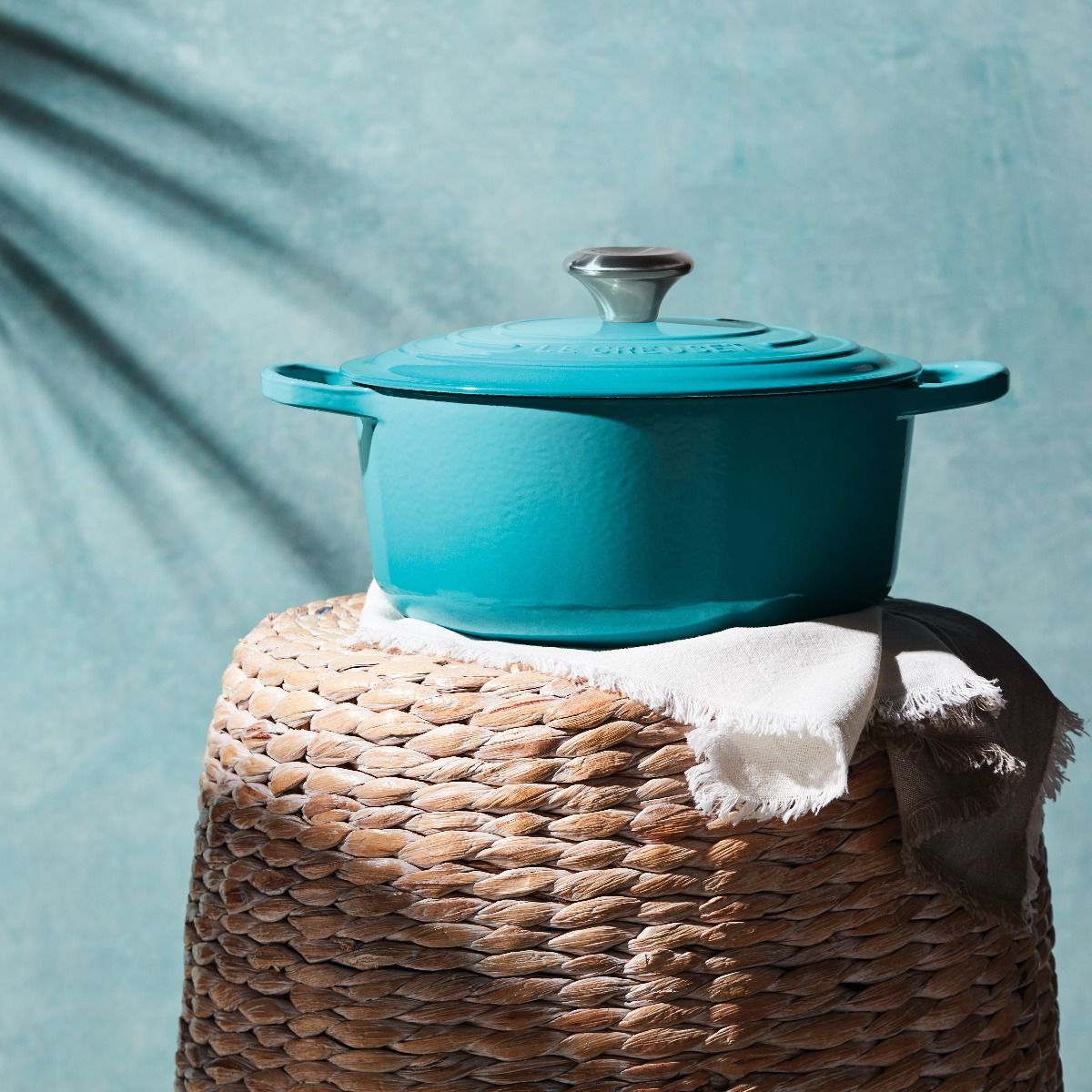  Le Creuset 5.5 Qt. Round Signature Cast Iron Dutch Oven With Stainless Steel Knob | Caribbean Blue