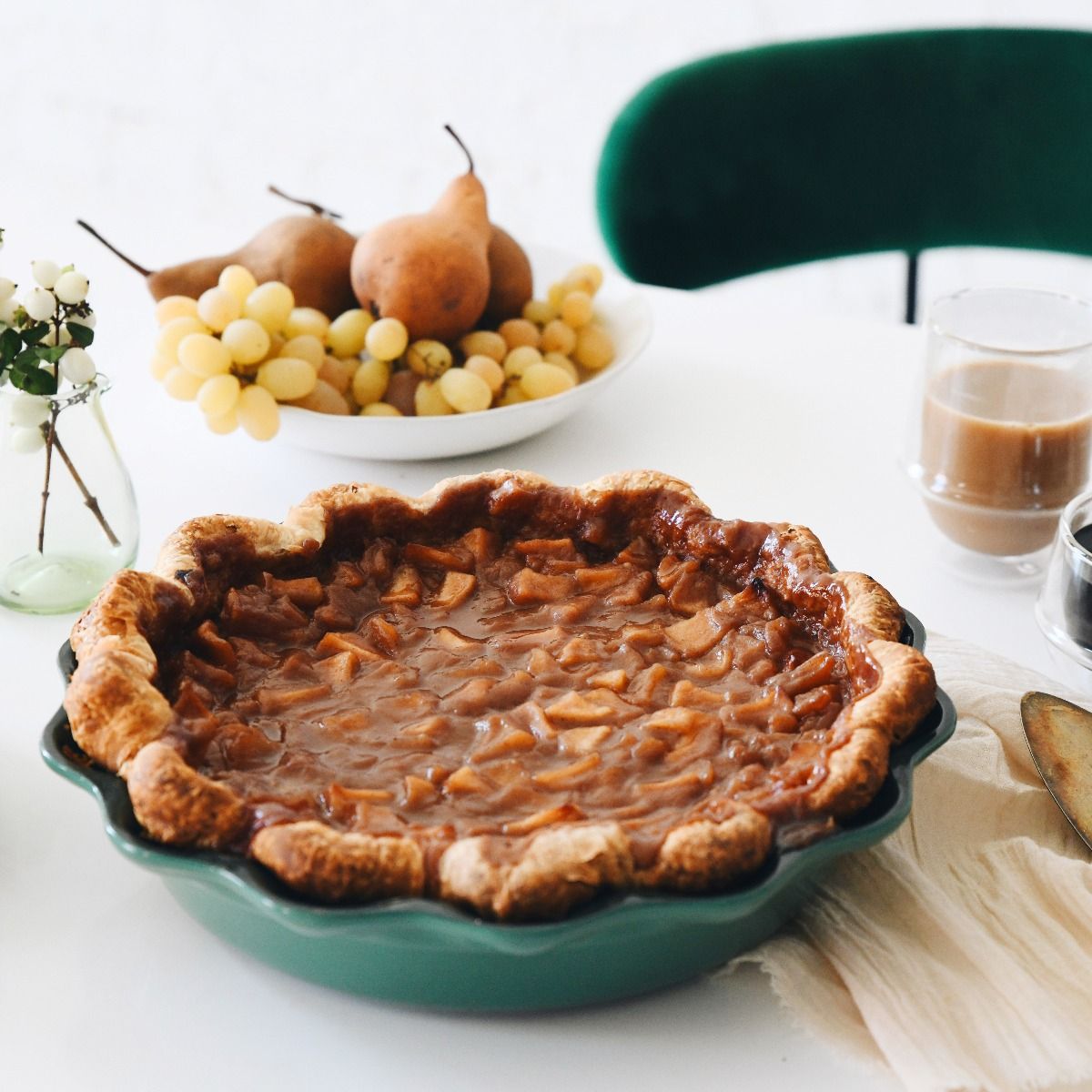  Le Creuset 9" Heritage Pie Dish | Artichaut