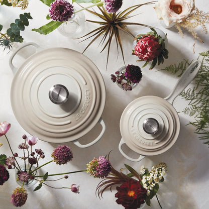  Le Creuset 5.5 Qt. Round Signature Cast Iron Dutch Oven With Stainless Steel Knob | Meringue White