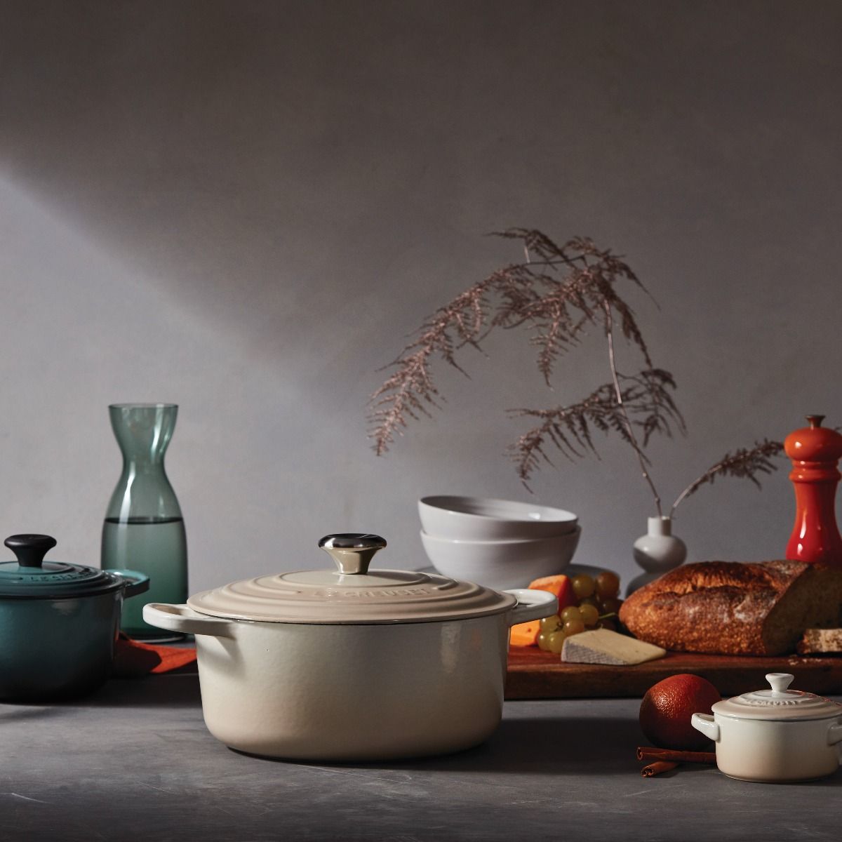  Le Creuset 5.5 Qt. Round Signature Cast Iron Dutch Oven With Stainless Steel Knob | Meringue White