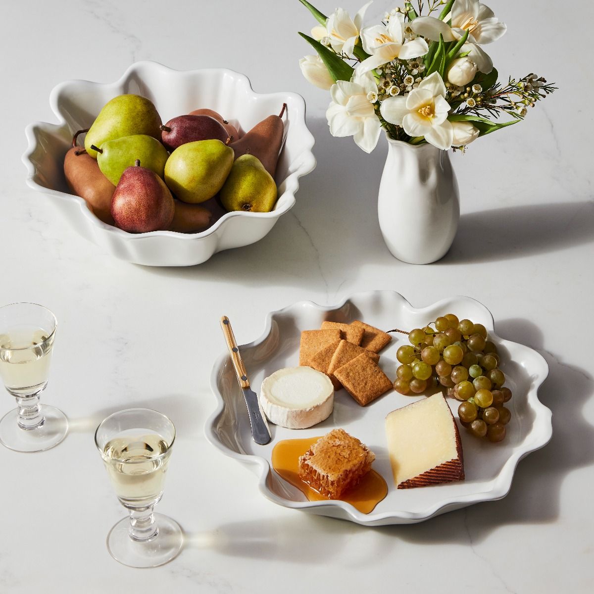  Le Creuset Iris Collection 14" Serving Platter | White