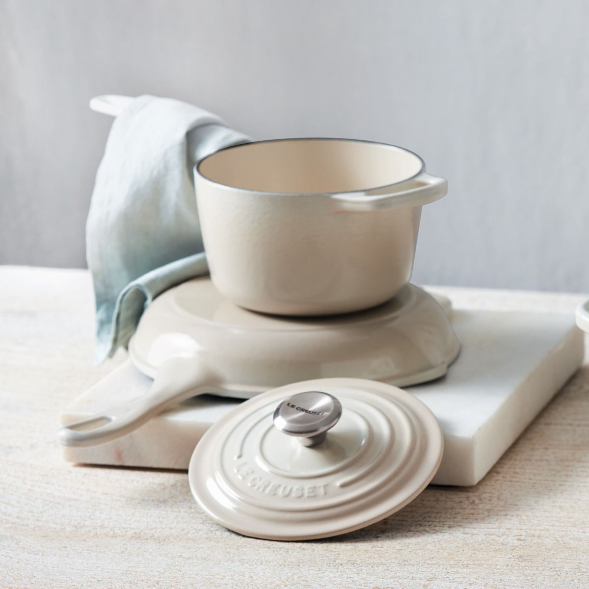  Le Creuset 1.75 Qt. Signature Enameled Cast Iron Saucepan With Stainless Steel Knob | Meringue White
