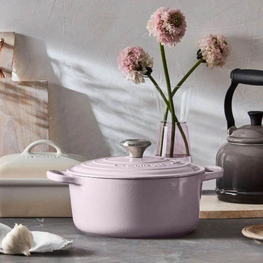  Le Creuset 5.5 Qt. Round Signature Cast Iron Dutch Oven With Stainless Steel Knob | Shallot