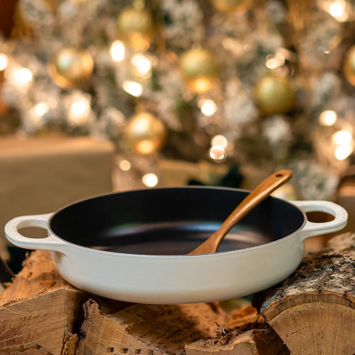  Le Creuset 11" Everyday Pan| White