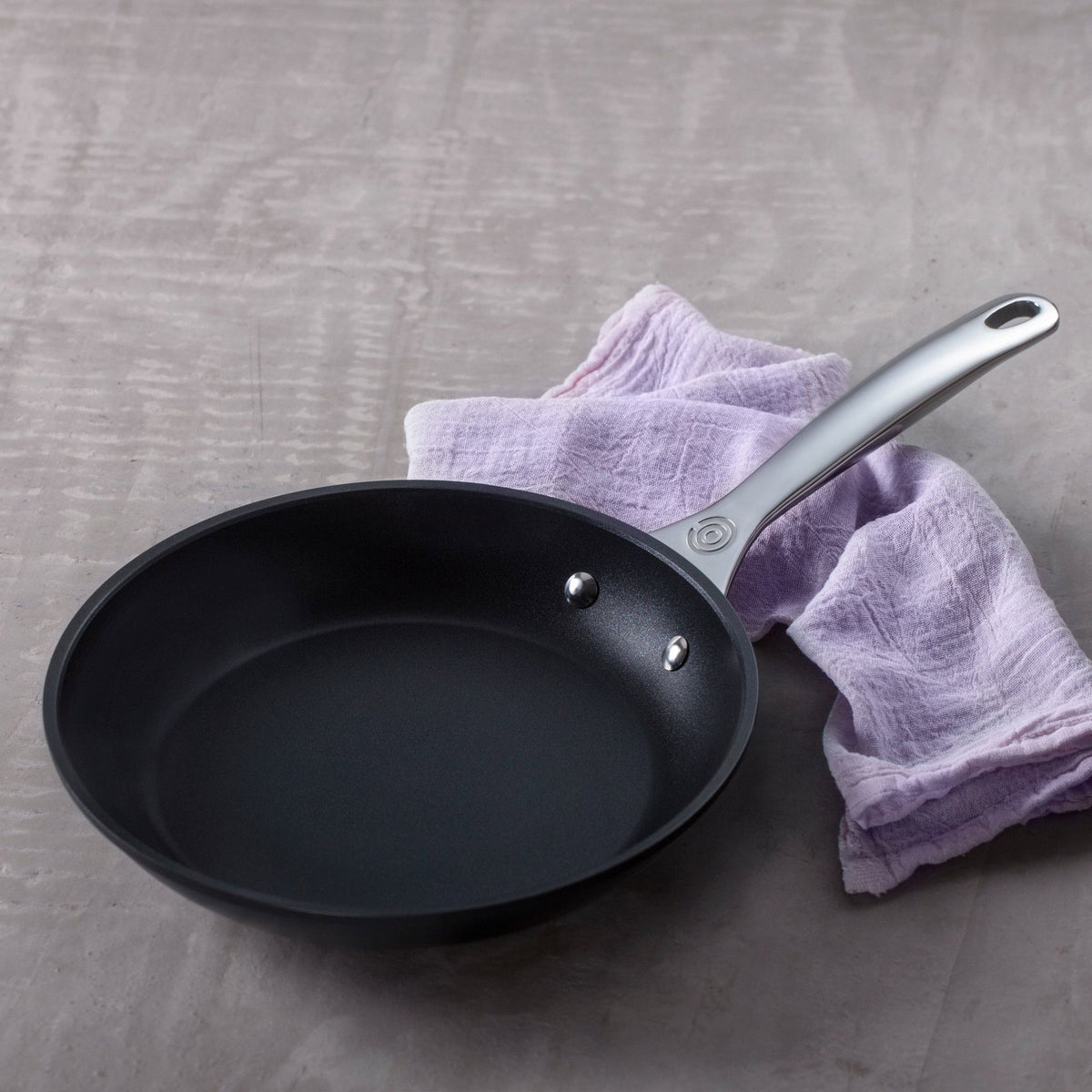  Le Creuset 8" Fry Pan | Toughened Nonstick Pro